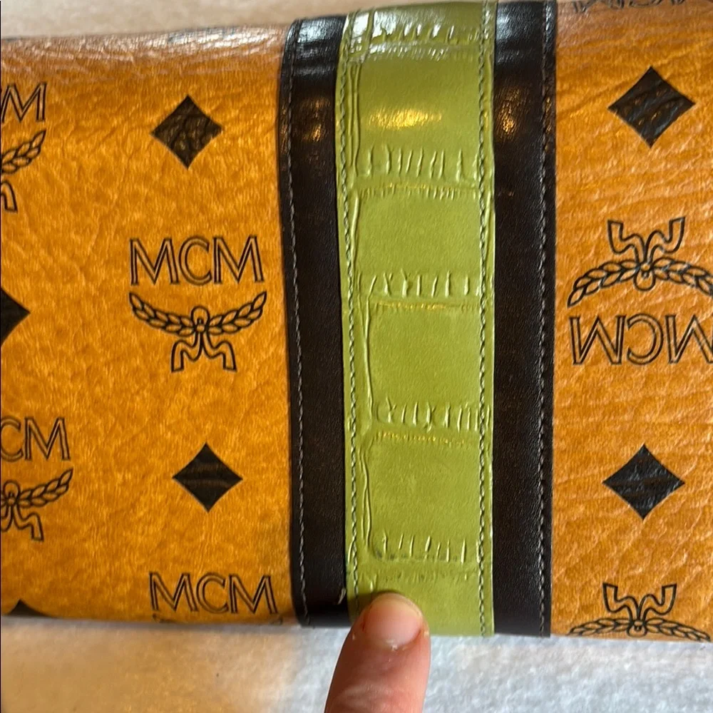 MCM limited edition Brown and Green Logo Wallet - Picture 3 of 16